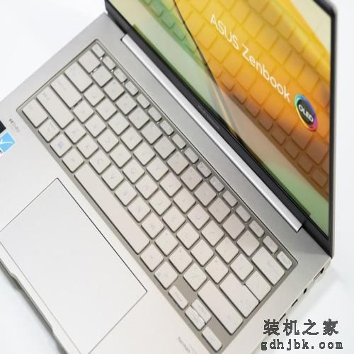 13代酷睿i9华硕灵耀14 2023 旗舰版测评：颜值、屏幕、性能都是杀手锏！