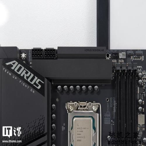 13 代酷睿 i9-13900K 首发评测：单核提升 15% 多核暴涨超 40%