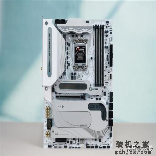 七彩虹iGame Z790D5 FLOW V20评测：酷睿i9满血释放 2K价位无对手