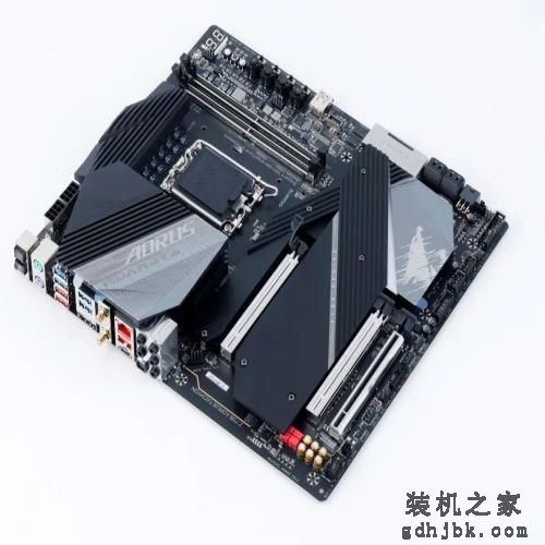 体验6.4GHz+DDR5 8400的极速快感——英特尔酷睿i9-13900KS处理器深度测试