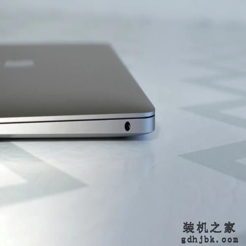 围观！苹果MacBook Air评测：近乎完美的商务笔记本电脑｜喜欢吗