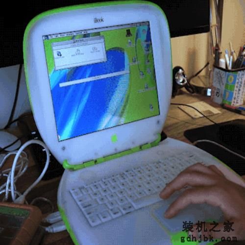 MacBook进化史：从惊艳全场到被疯狂吐槽，苹果做错了啥？
