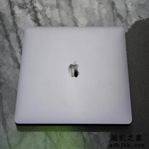 苹果MacBook Pro M1评测：5纳米芯片的笔记本电脑