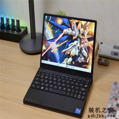i7处理器+10.1英寸2K触控屏+真皮机身，国产“迷你型”轻薄本评测