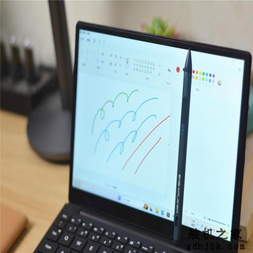 i7处理器+10.1英寸2K触控屏+真皮机身，国产“迷你型”轻薄本评测