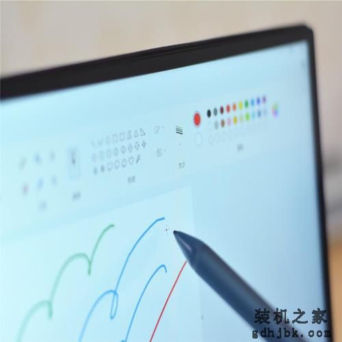 i7处理器+10.1英寸2K触控屏+真皮机身，国产“迷你型”轻薄本评测