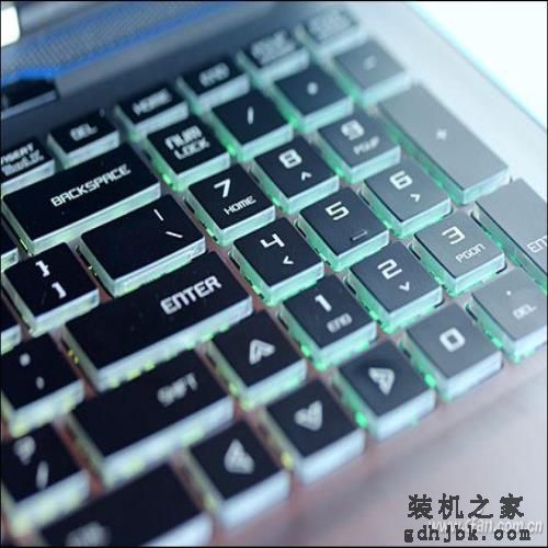 八代酷睿i7有多强？机械师“悍狼”T90-T6C评测