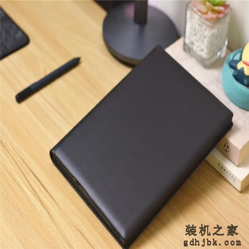 i7处理器+10.1英寸2K触控屏+真皮机身，国产“迷你型”轻薄本评测