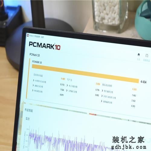i7处理器+10.1英寸2K触控屏+真皮机身，国产“迷你型”轻薄本评测