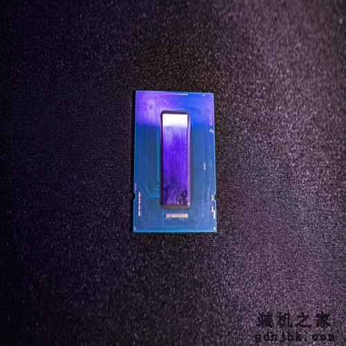 英特尔11代i7开盖图首曝，对比8代i7，核心面积几近翻倍