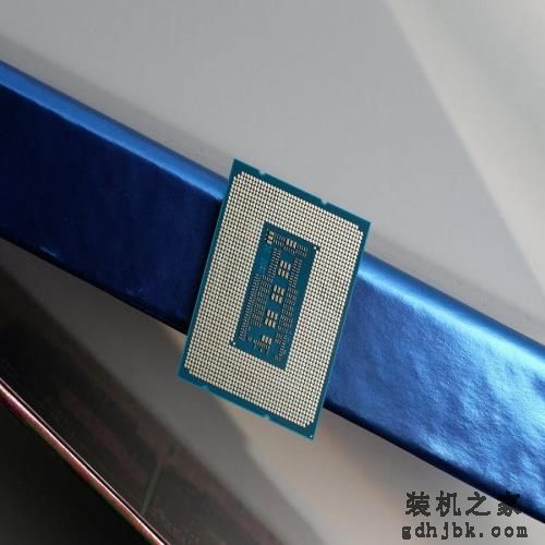 英特尔酷睿i7-13700评测：性能依旧强悍，13代非K处理器不容小视！