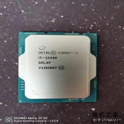 英特尔酷睿 i9-12900、i5-12600、i5-12500、i5-12400 实物曝光