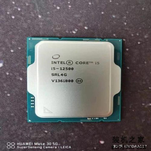 英特尔酷睿 i9-12900、i5-12600、i5-12500、i5-12400 实物曝光