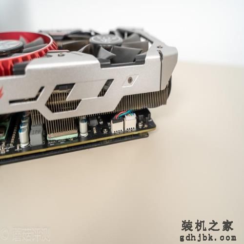 显卡中的钉子户是什么水平？七彩虹GTX 1080Ti显卡 评测