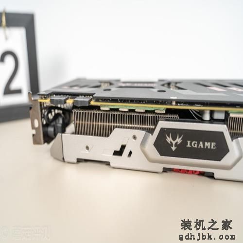 显卡中的钉子户是什么水平？七彩虹GTX 1080Ti显卡 评测