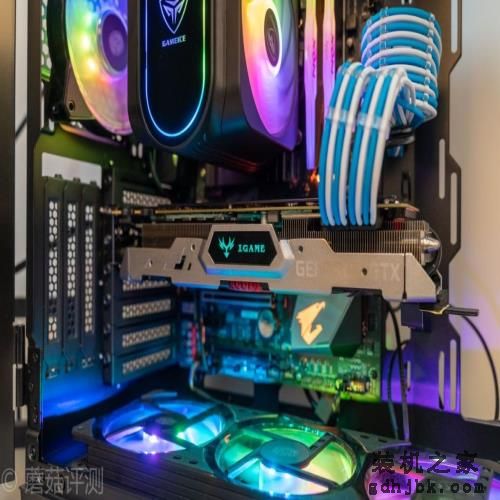 显卡中的钉子户是什么水平？七彩虹GTX 1080Ti显卡 评测