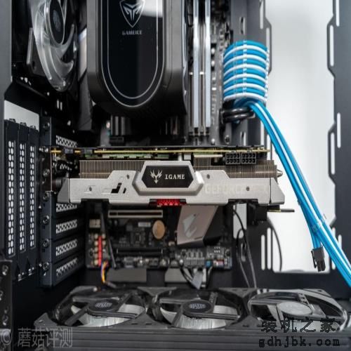 显卡中的钉子户是什么水平？七彩虹GTX 1080Ti显卡 评测