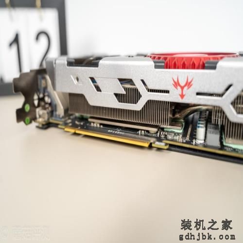 显卡中的钉子户是什么水平？七彩虹GTX 1080Ti显卡 评测