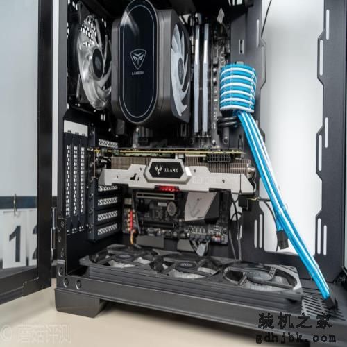 显卡中的钉子户是什么水平？七彩虹GTX 1080Ti显卡 评测