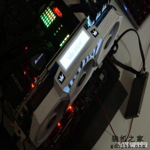 带显示屏将成显卡主流？名人堂GTX 1080Ti超频测试