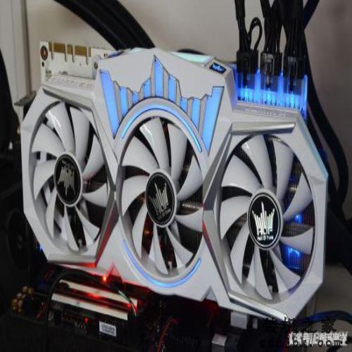 带显示屏将成显卡主流？名人堂GTX 1080Ti超频测试