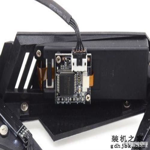 显卡自带液晶屏显 逼格突破天际的GTX 1080Ti评测